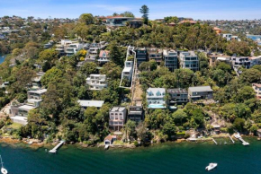 Cliff house and Grand harbour views, Sydney